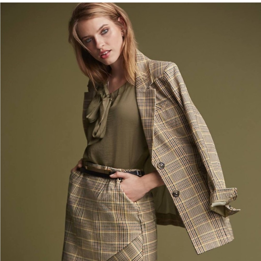 CAbi Cinch Shirt